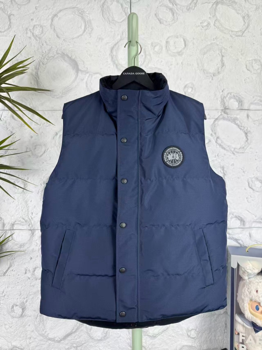 Canada Goose Navy Puffer Down Vest with Patch Logo🦋